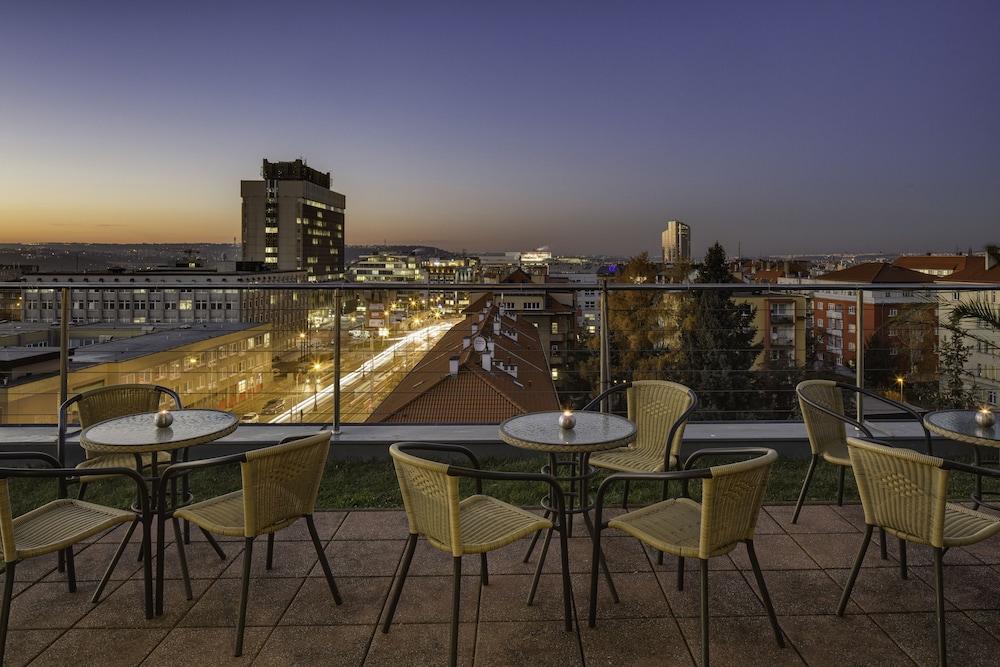 פראג Hotel Oya מראה חיצוני תמונה