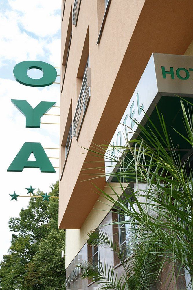 פראג Hotel Oya מראה חיצוני תמונה