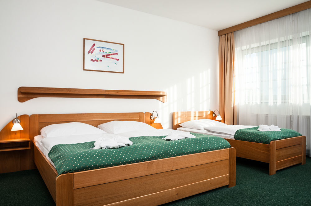 פראג Hotel Oya מראה חיצוני תמונה