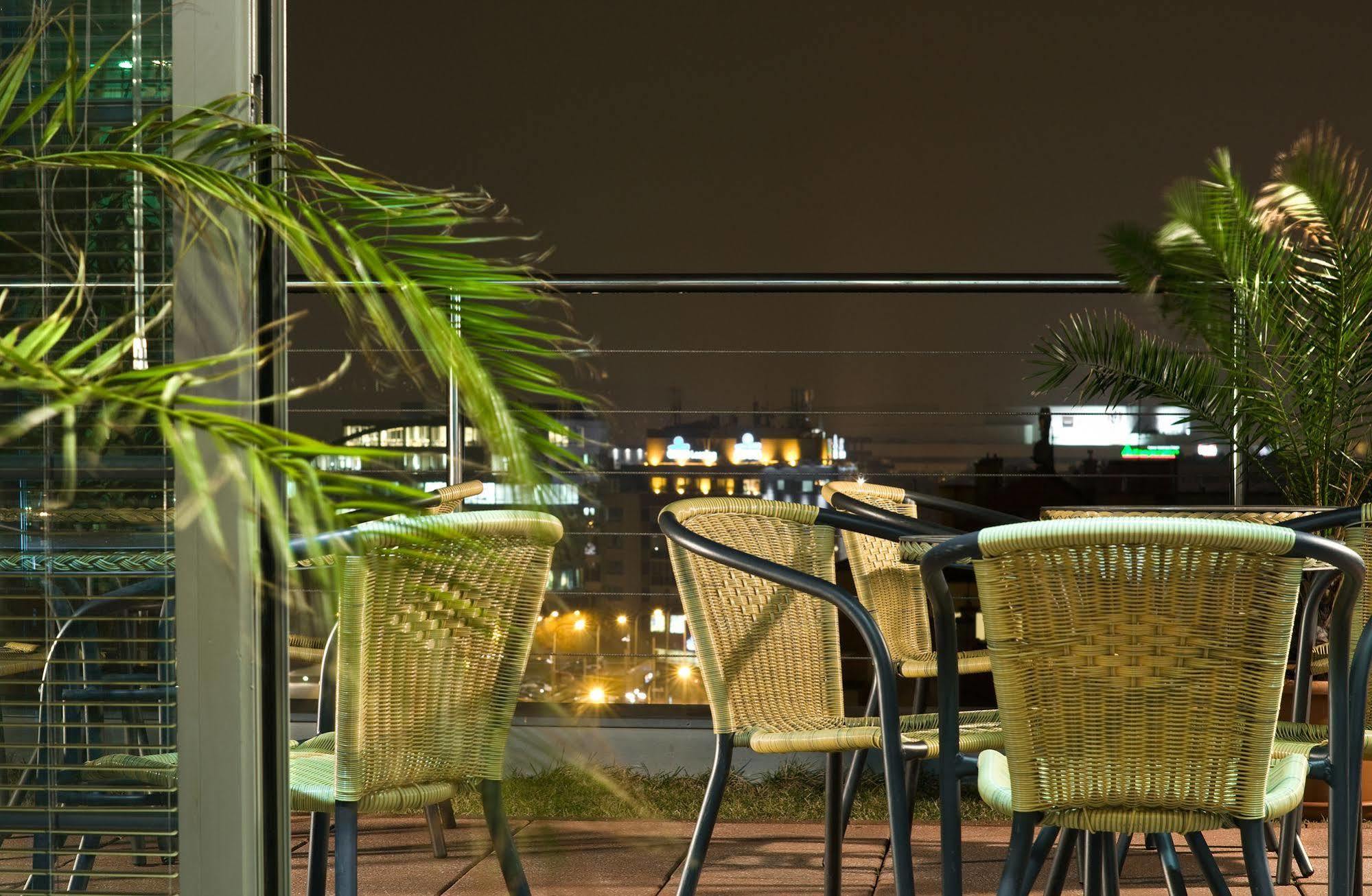 פראג Hotel Oya מראה חיצוני תמונה